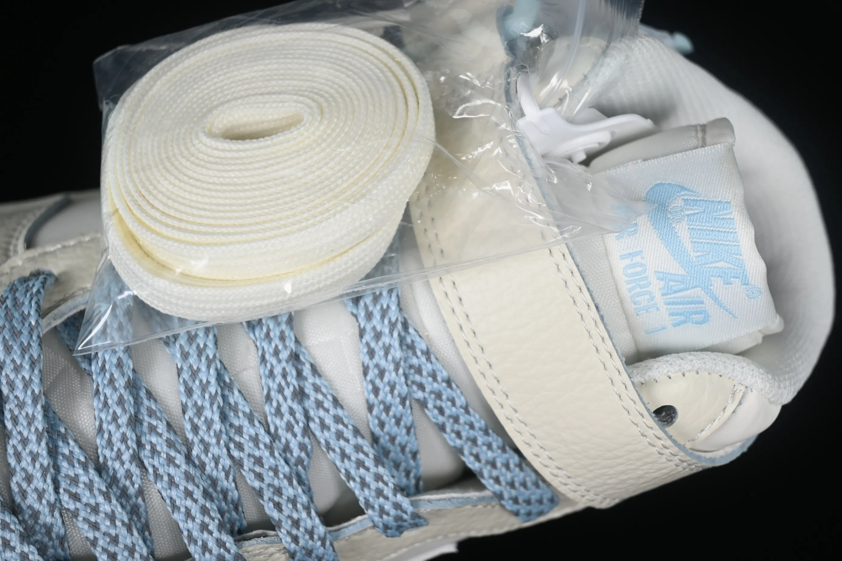 All categories Nk Air Force 1 Air Force series Nk Air Force 1 Mid Air Force mid-top Nk Air Force 1'07 Mid sky blue pearlescent small hook Air Force One mid-top casual sneakers SG2356-802